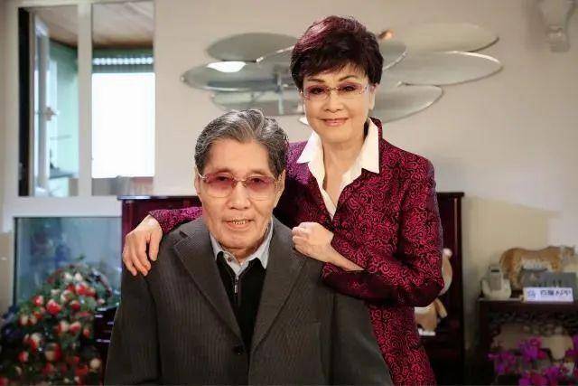 歌坛常青树李谷一简历,李谷一耍大牌