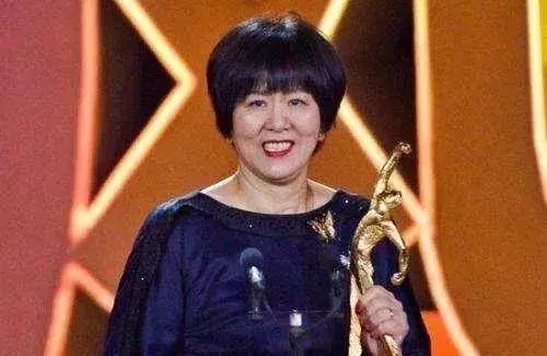 中国女排世界杯十一连胜卫冕赛事,中国女排卫冕世界杯十连胜张常宁