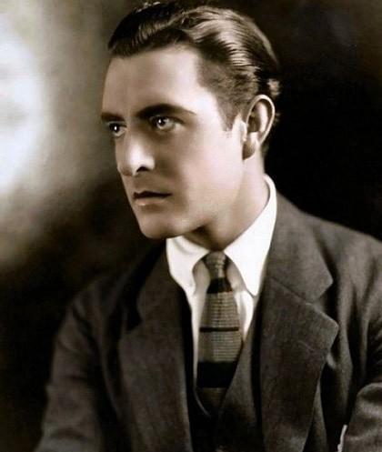 歌舞片圣经《雨中曲》上映67周年