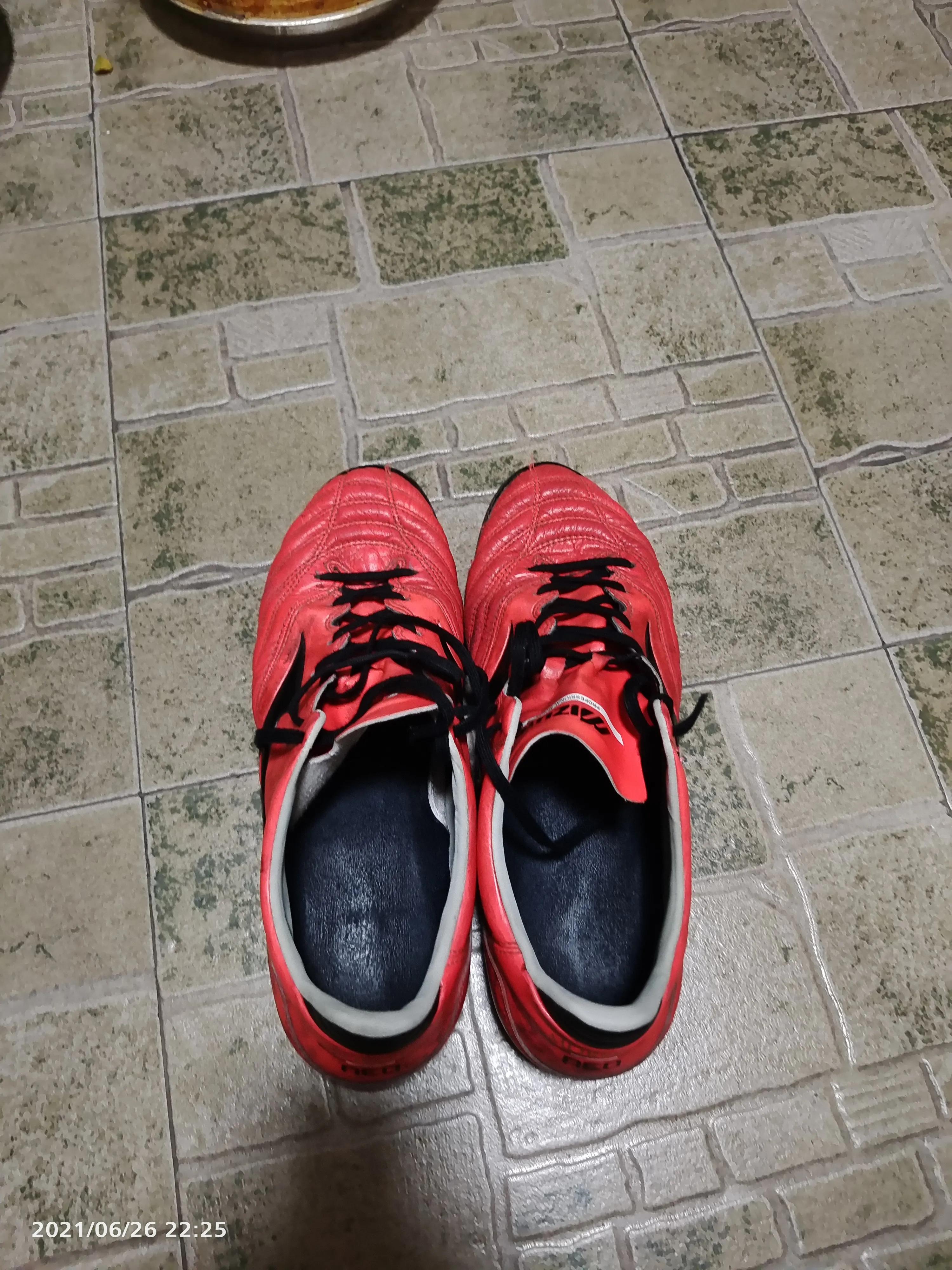 一双足球鞋有多好,一双足球鞋的寿命