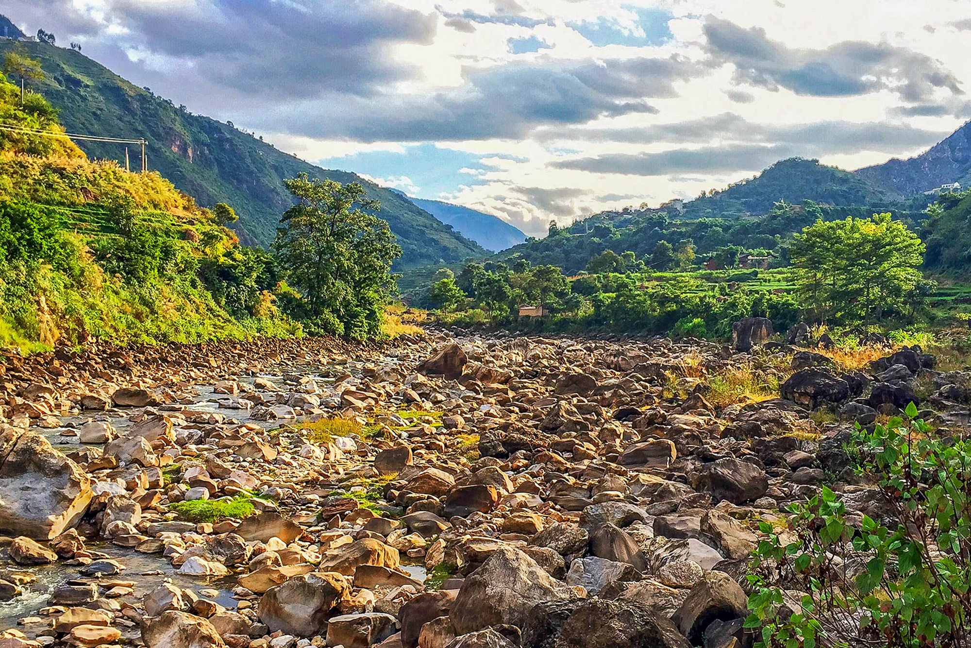 昆明天空之城附近泡温泉,昆明野温泉一日游