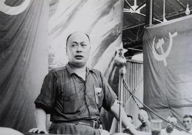 1950年国民*党**一县长落难，求陈毅找工作，陈老总：不会忘记朋友