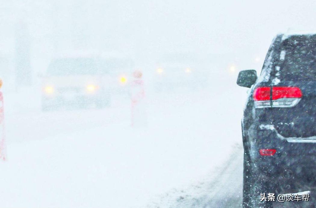 雨雪天气开车打滑怎么自救,如何应对车打滑