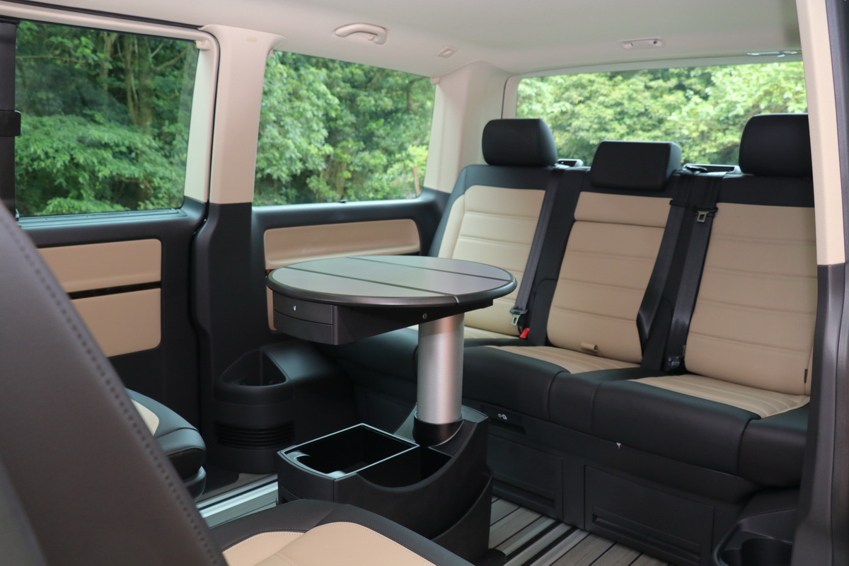 进口大众multivan精彩实拍展示,19年大众帕萨特混动试驾