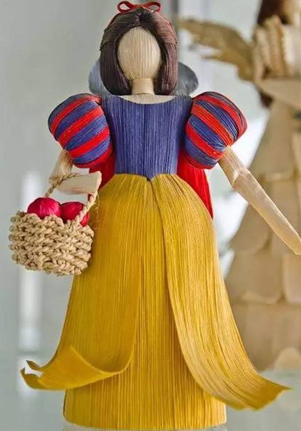 用玉米皮做的手工作品,手工玉米皮编席子教程