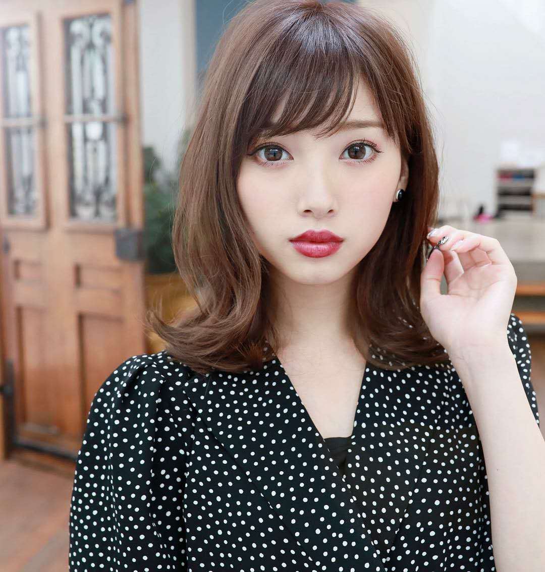 发量多蓬松发质硬适合什么发型,发量多蓬松发质硬适合的发型