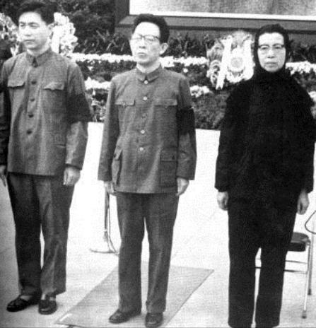 毛主席逝世对世界其他国家有什么影响？朝鲜为此停止一切文娱活动