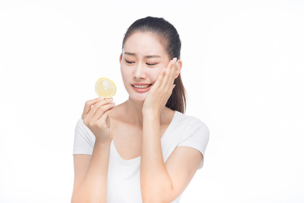 哺乳期宝妈需要禁哪些食物不能吃,哺乳期的宝妈食物禁忌