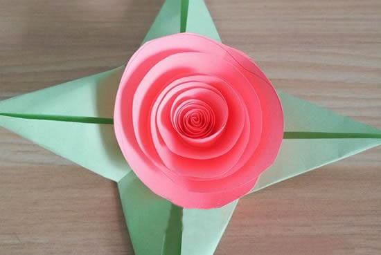 用一张纸剪一朵玫瑰花怎么剪,用卡纸剪玫瑰花该怎么剪