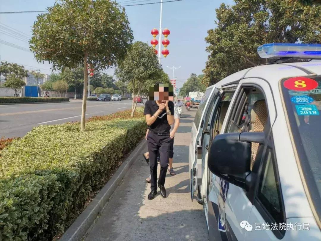 执行干警连日奋战加班加点,执行干警冒雨执结