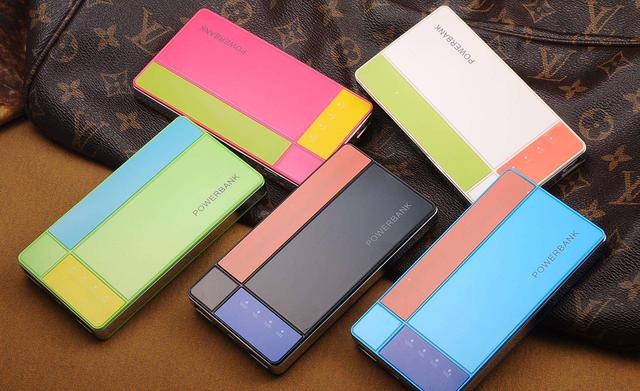 充电宝在30几度夏天会热爆炸吗,充电宝放车里夏天会爆炸吗