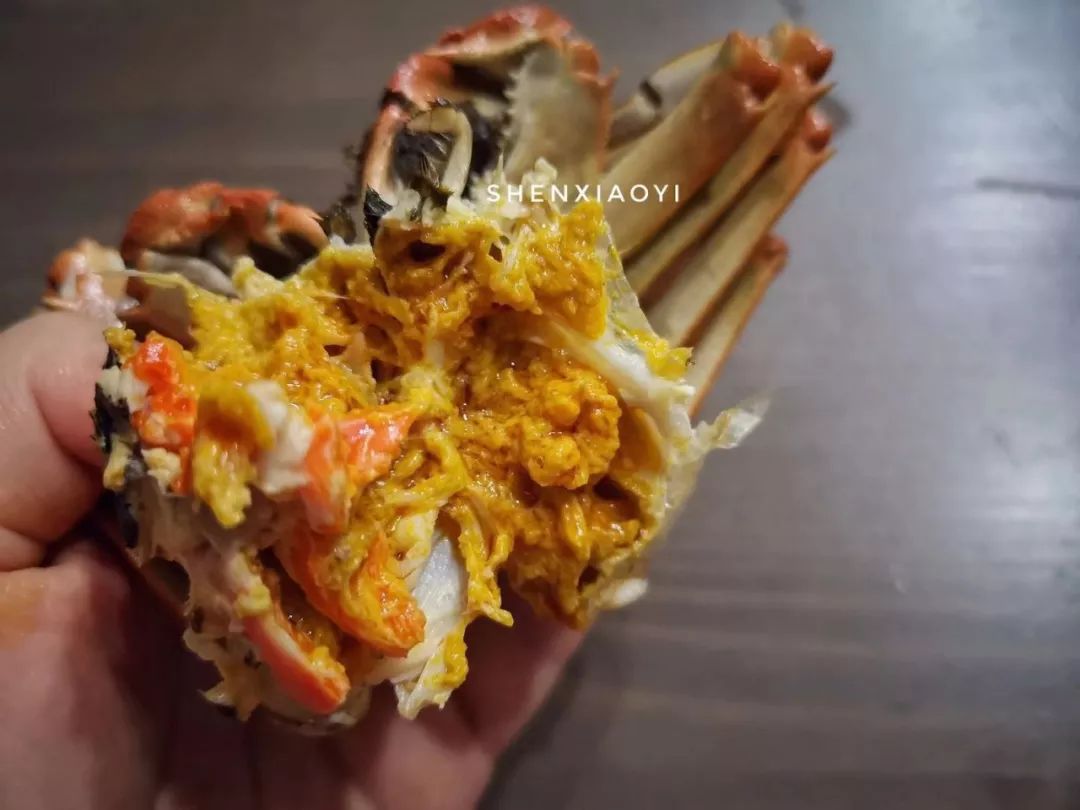 吃不完的大闸蟹怎么办？和杭州刘奶奶一样做醉蟹，只是不要拿错酒