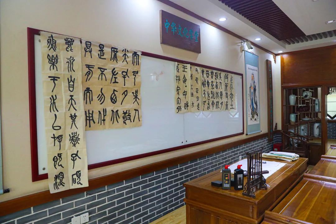 郑州二中和郑州十九中哪个好,郑州19中高中部是好学校吗