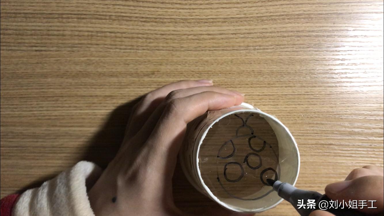 纸杯投影仪自制玩具玩法,纸杯投影玩具怎么制作教程