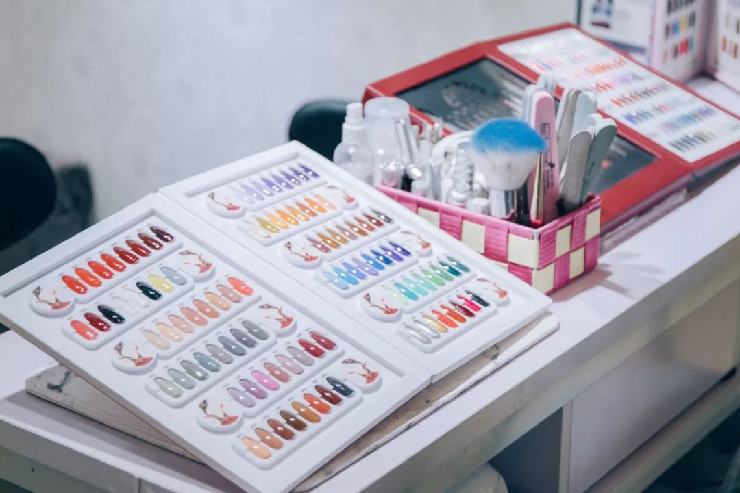 鍗楀潽鍦颁笅璐墿澶╁爞,鍦颁笅鍟嗗満閲嶅簡琚仐蹇樼殑璐墿澶╁爞