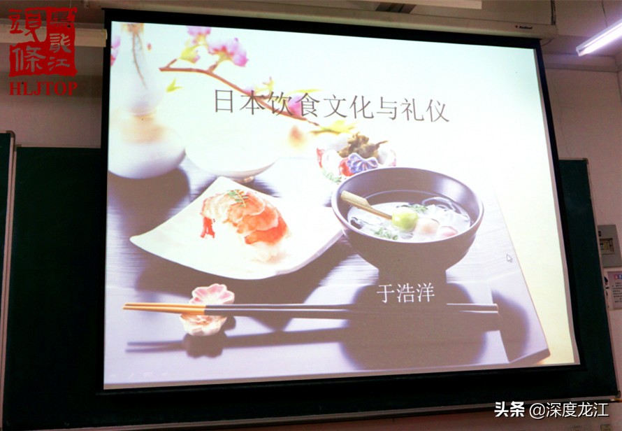 【冰城浮生记Day9】斜杠青年于浩洋：上得了讲台下得了柜台