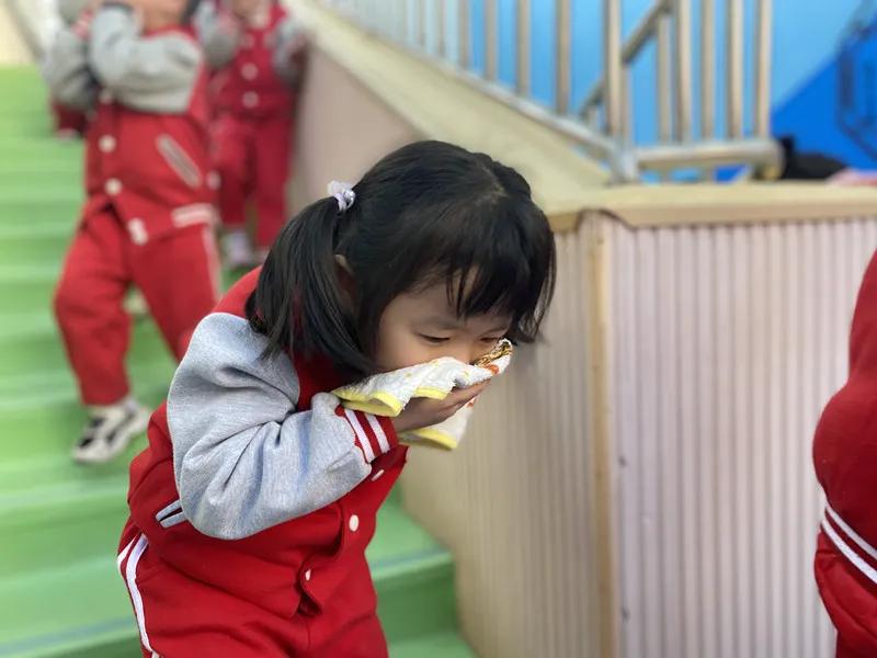 关于119消防的演练视频,119消防宣传日逃生视频