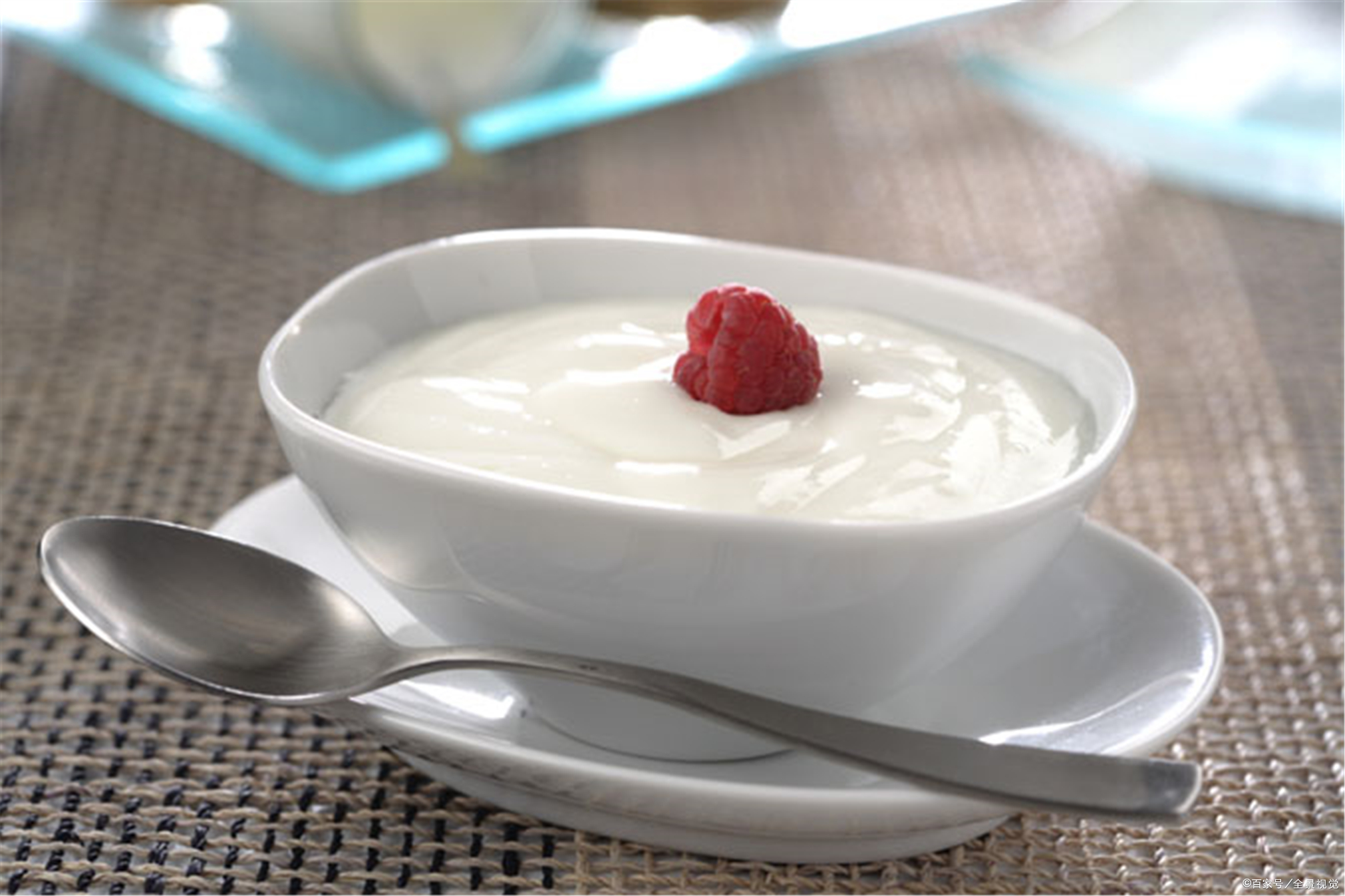 喝完嘴巴会臭的3款饮料,五种饮料喝了嘴会变臭