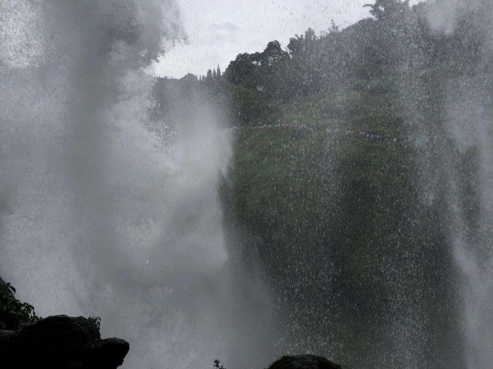一句话赞叹黄果树瀑布,黄果树瀑布深度解析