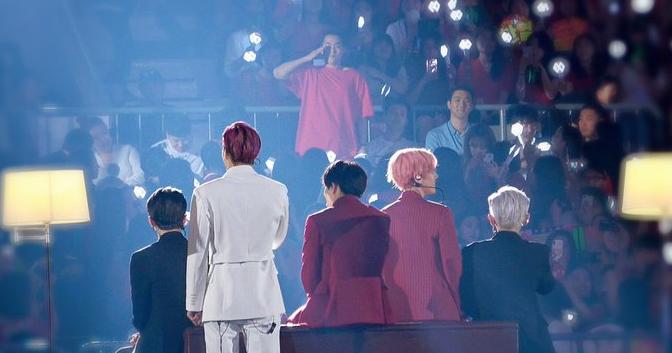 金珉锡看exo演唱会chen落泪,exo朴灿烈金珉锡演唱会饭拍