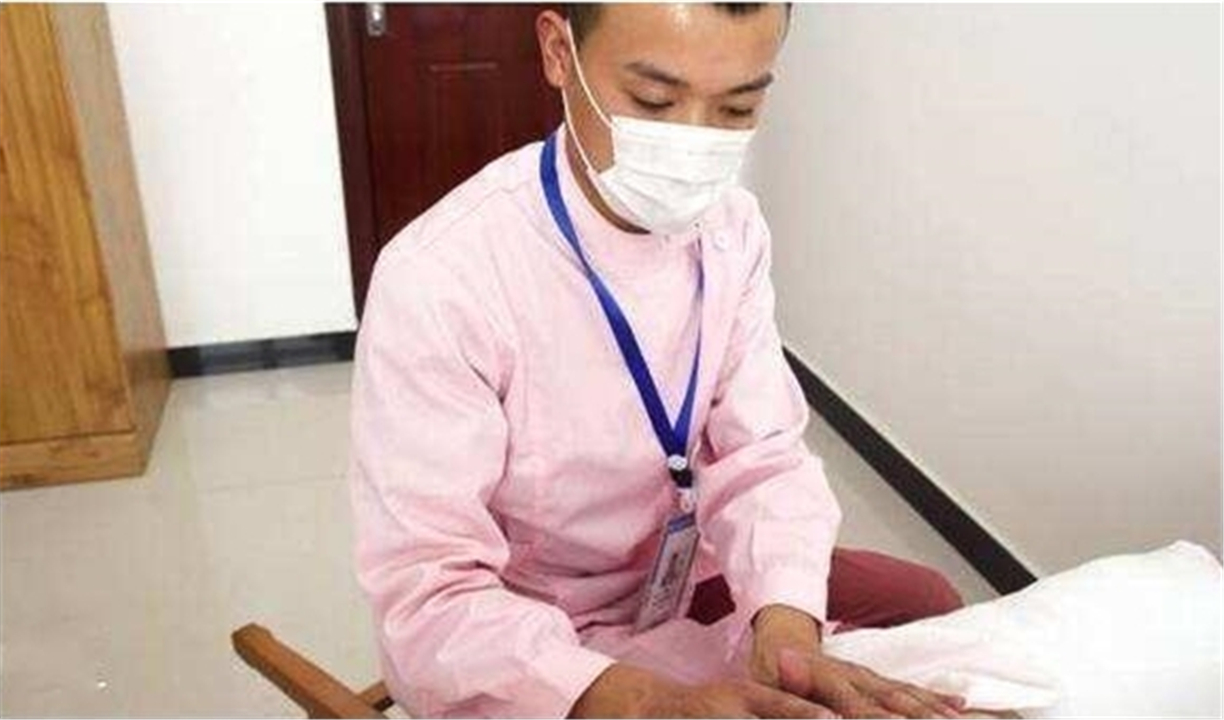 一个普通催乳师的工作经历,做催乳师一个月挣多少钱