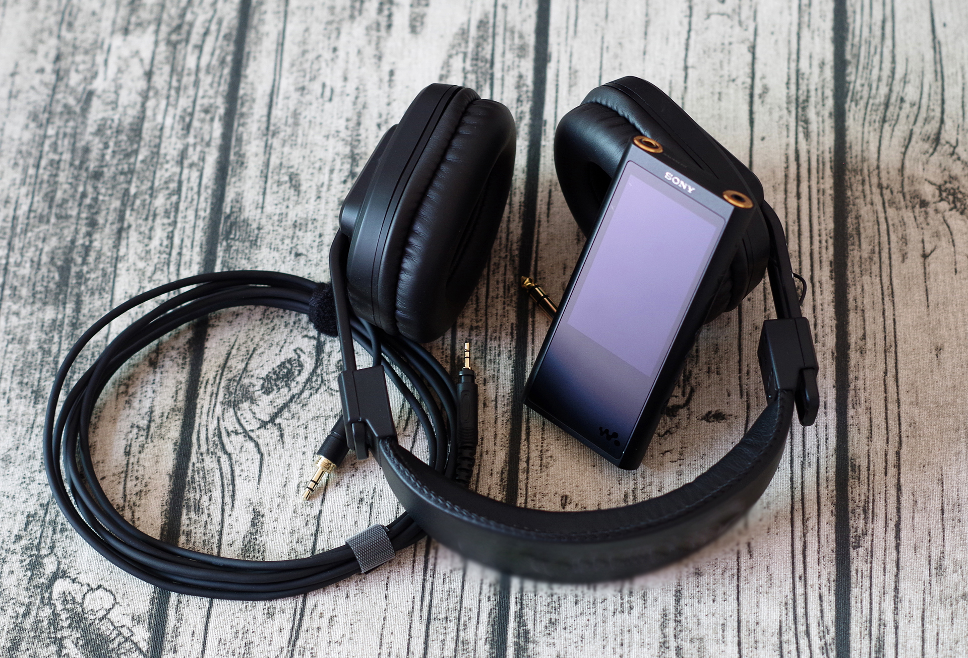 媲美索尼黑砖,媲美索尼的国产品牌电视