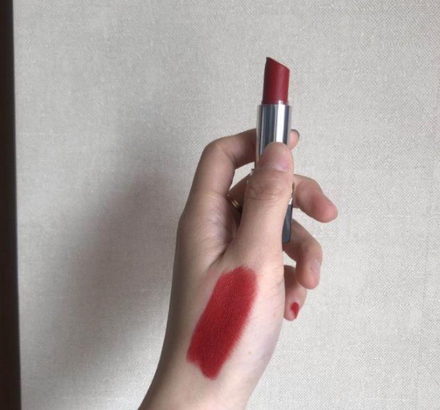 高颜值口红豆沙色,高颜值显白滋润口红