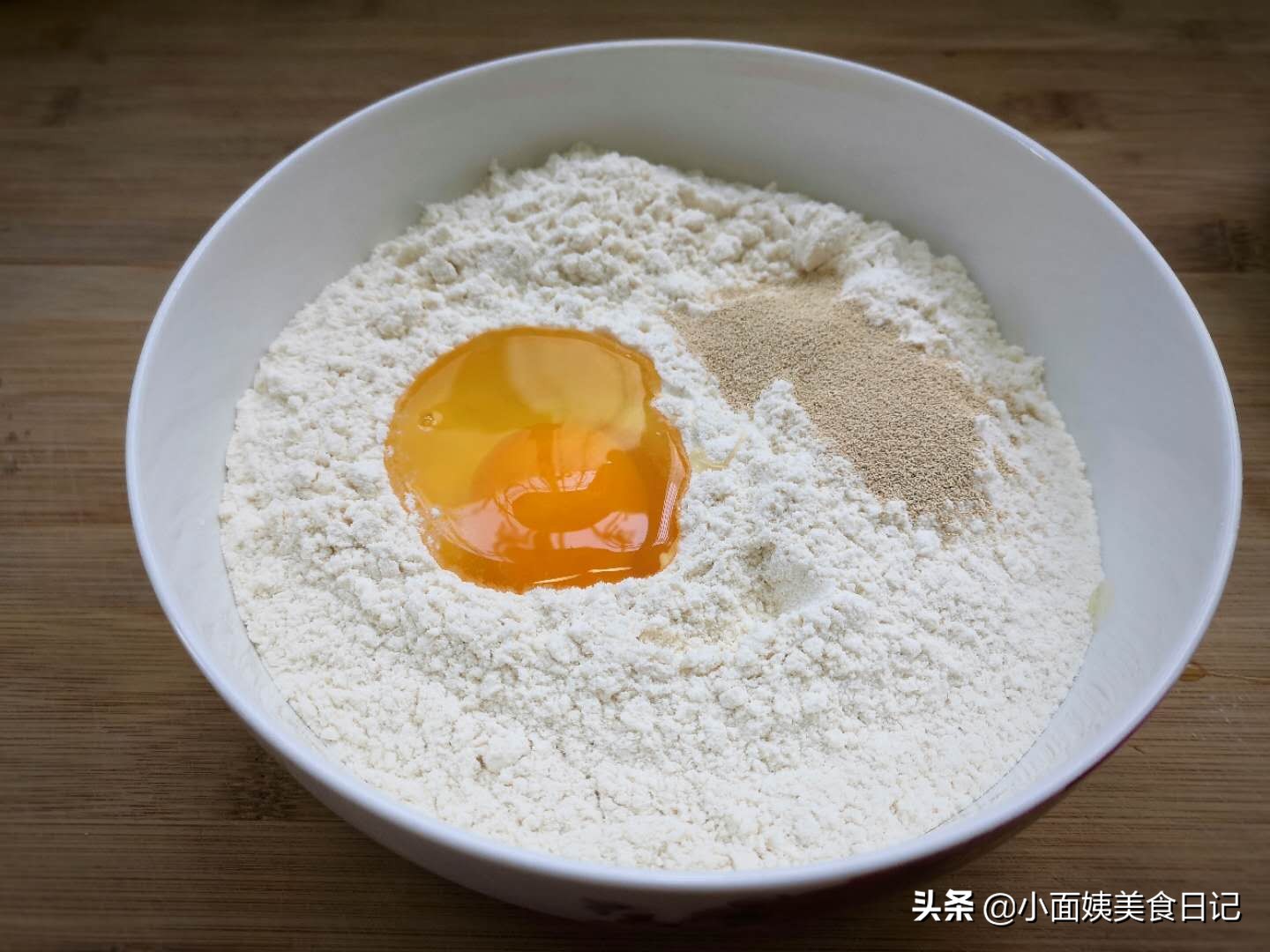 炸油条用泡打粉合法吗,油条精和泡打粉炸油条的配方