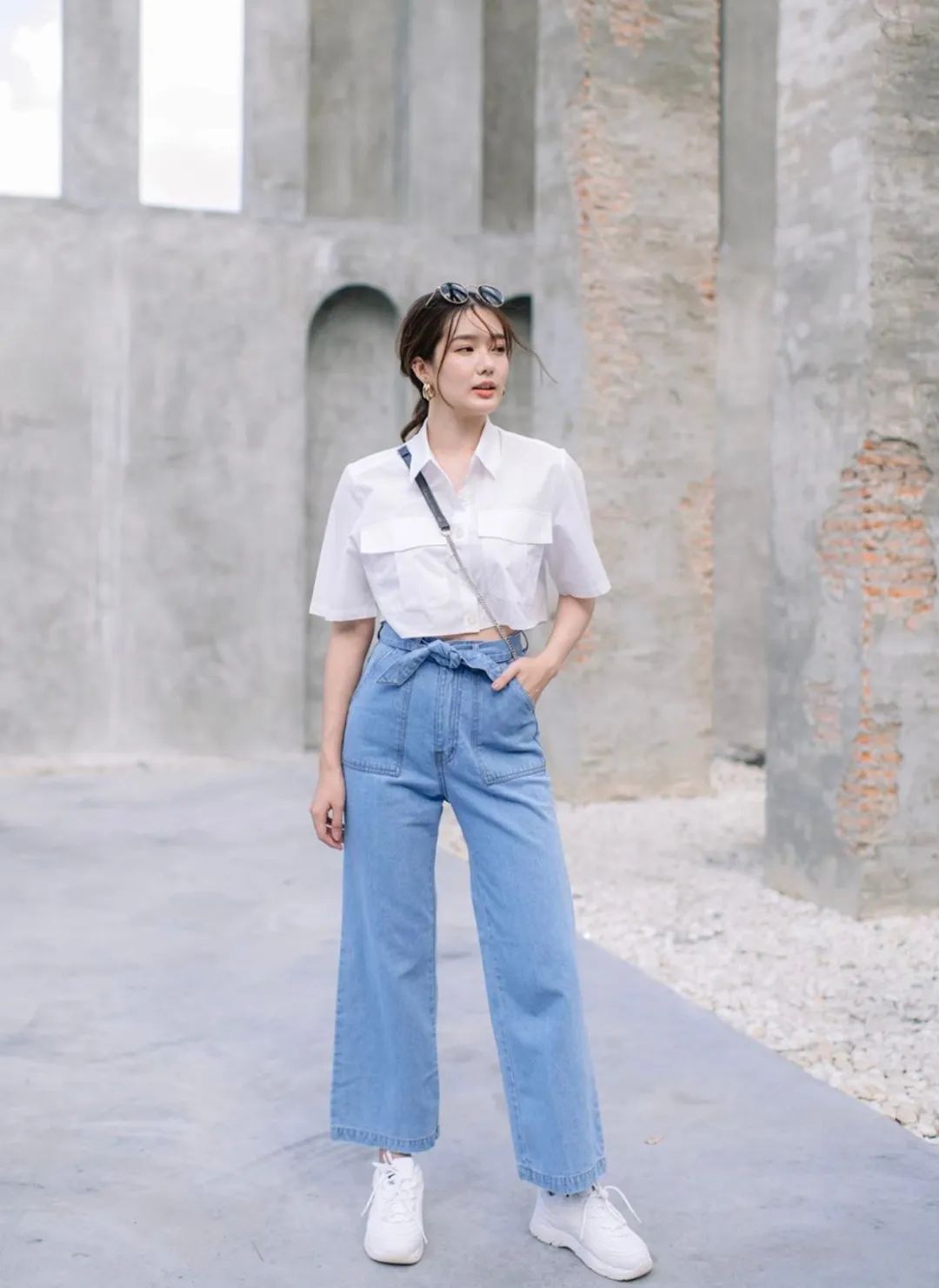 2020衬衫的五种潮搭你尝试过几种,女士真丝衬衫穿搭法2020