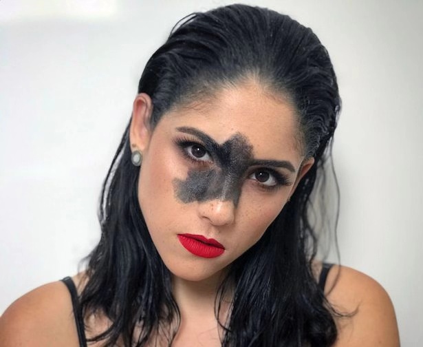 巴西女子鼻梁间有块大胎记，一点也不违和，还成为了知名模特