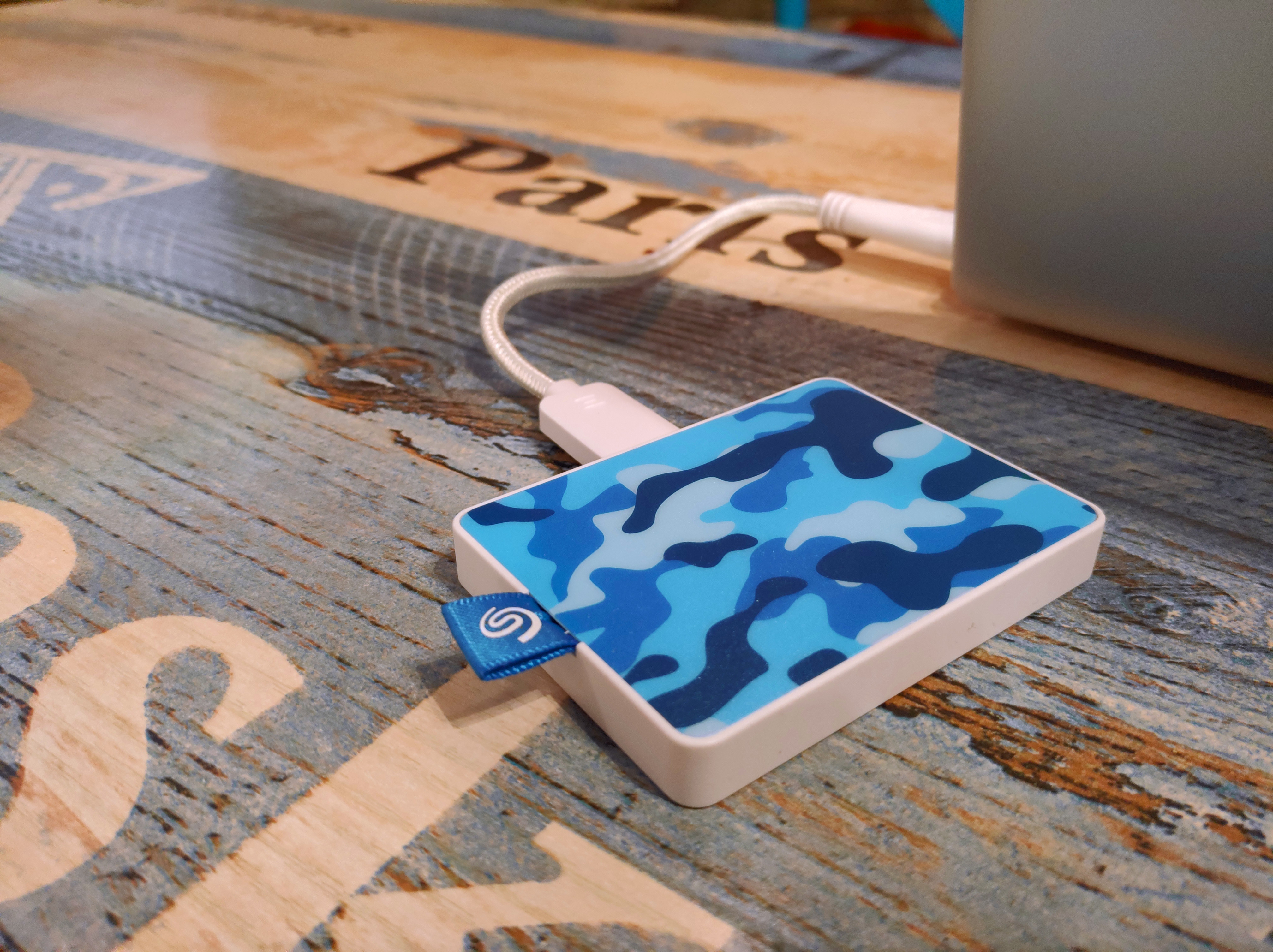 希捷移动硬盘新款和老款,希捷移动硬盘限量版评测