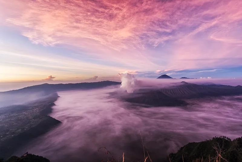 航空机长邀请网红进驾驶舱,机长女网红进驾驶舱处理决定