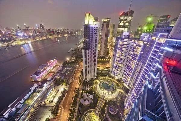 别再见女的就喊美女,见房子就称豪宅,盘一盘上海真正豪宅产品系