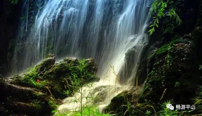 九月季落，又是一秋，平山沕沕水撑起整个初秋的颜值