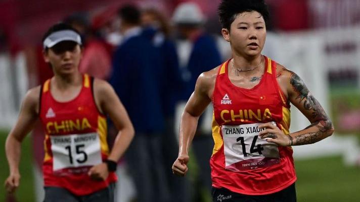 巴西奥运会男足夺冠领奖,奥运会巴西男足拿下金牌球迷反应