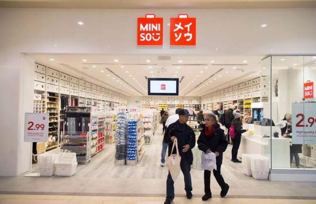 zara母公司计划关闭1200家门店,zara换设计师了吗
