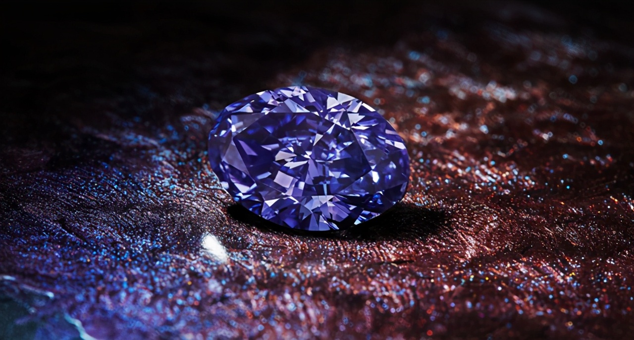 世界最大钻石矿坑,世界上最大的钻石矿