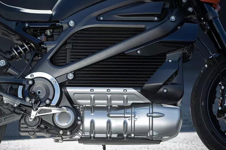 哈雷儿童电动摩托车,哈雷第一辆现代感摩托车