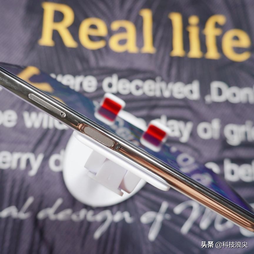 我用这台800块的手机，换下了使用多年的6sp