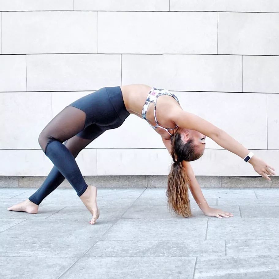 显裤型不显腿型的长裤,遮肉显瘦修饰腿型小黑裤