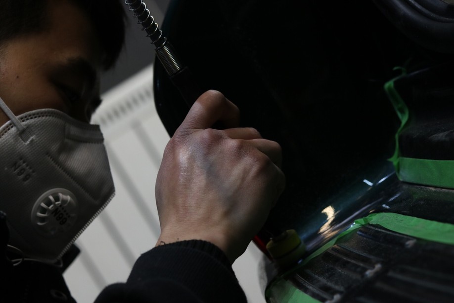 怪兽修车:修复一辆09款中东版丰田霸道,最终旧车变新车