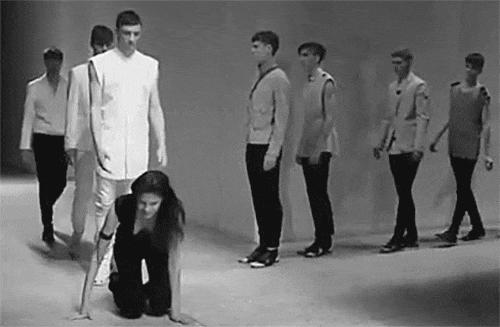 职场女强人穿搭高跟鞋,白色高跟鞋职场穿搭