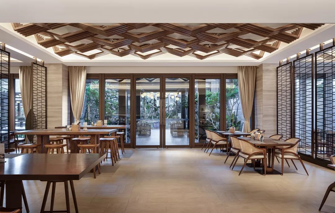 三亚悦澜湾绿地铂瑞酒店式公寓,三亚悦澜湾绿地铂瑞酒店夜景