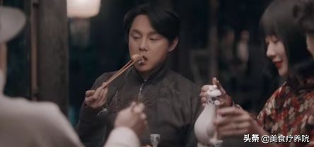 商细蕊吃冰淇淋,商细蕊吃面条