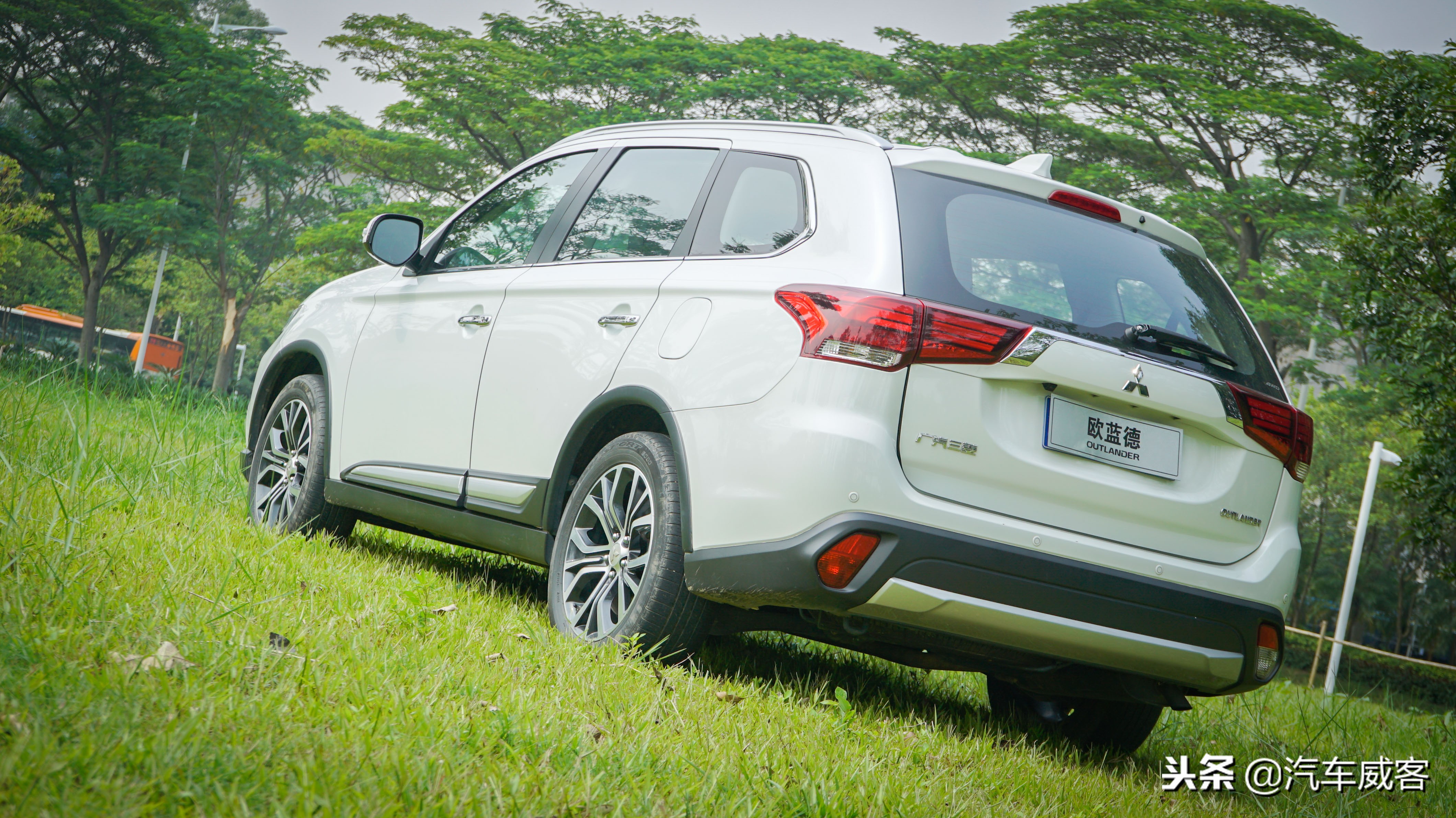 欧蓝德2023款车主实拍,三菱欧蓝德车主有话