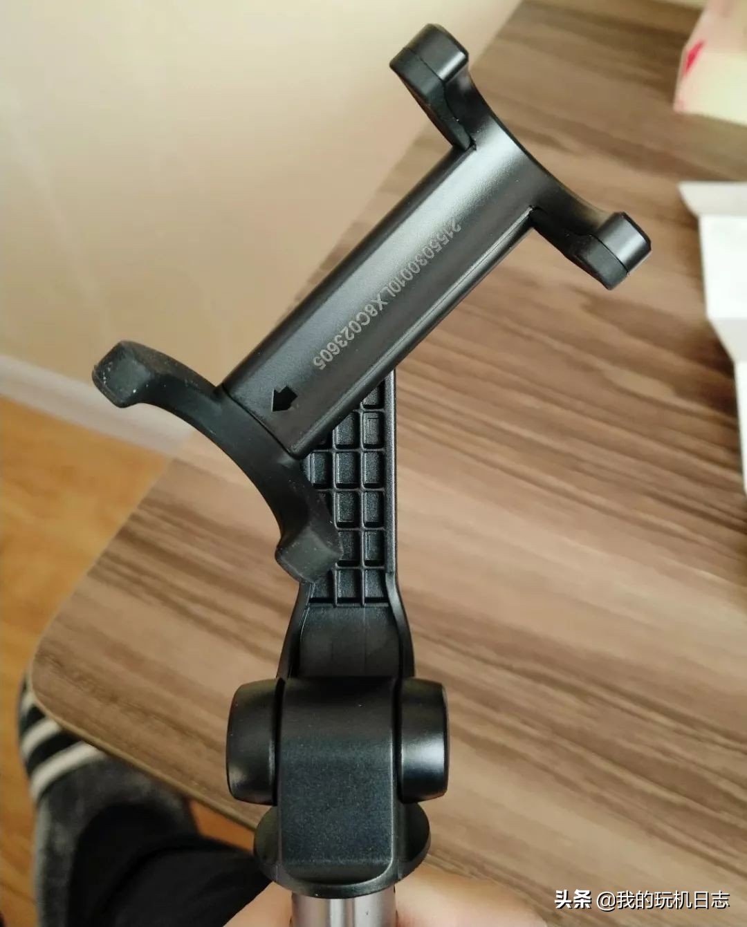 手机自拍杆通用多功能蓝牙三脚架,蓝牙自拍杆三脚架直播视频