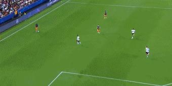 力压梅罗夺得金球奖,力压梅西的过人王