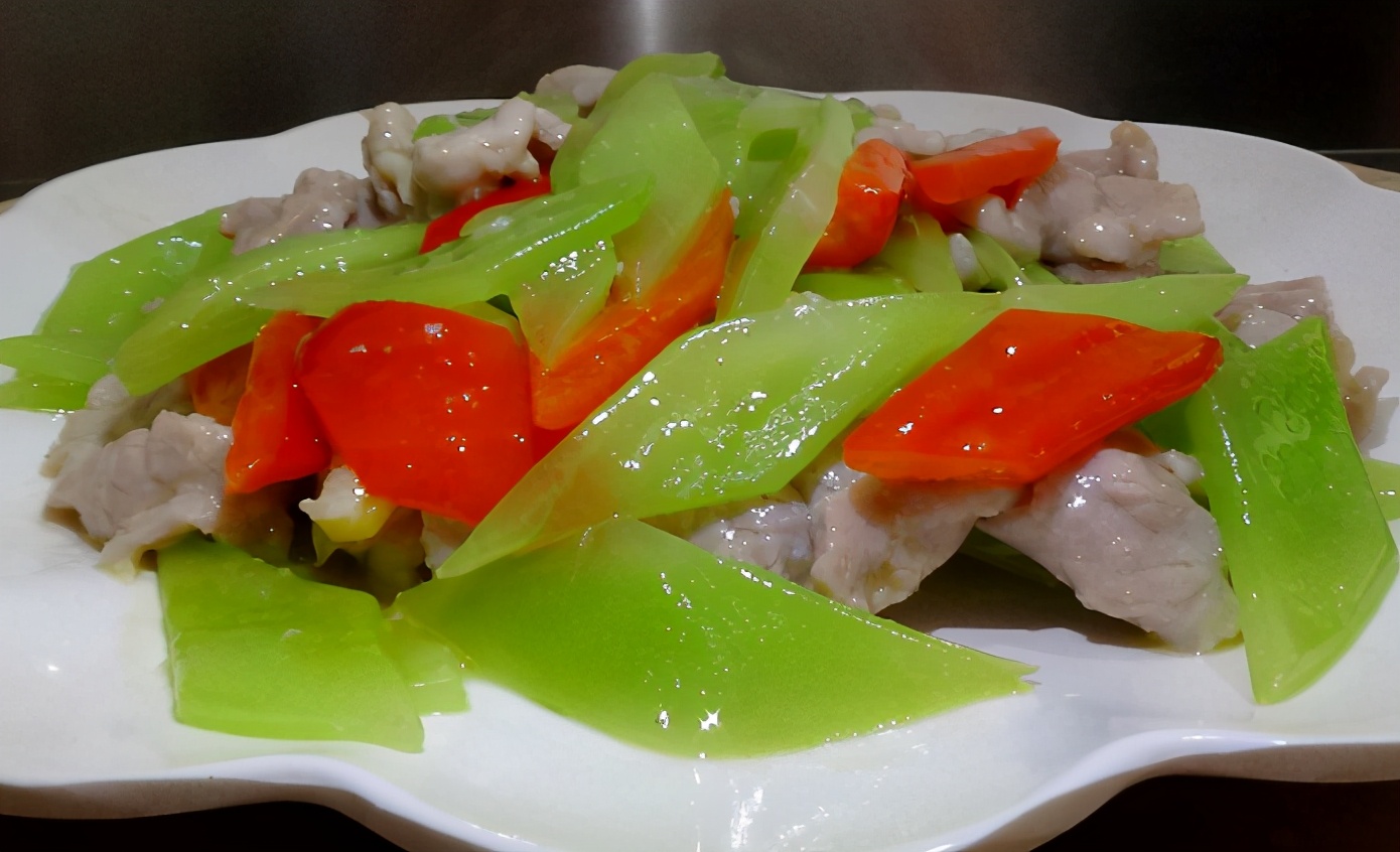 莴笋炒肉片的正确方法,怎样炒莴笋又脆又好吃窍门