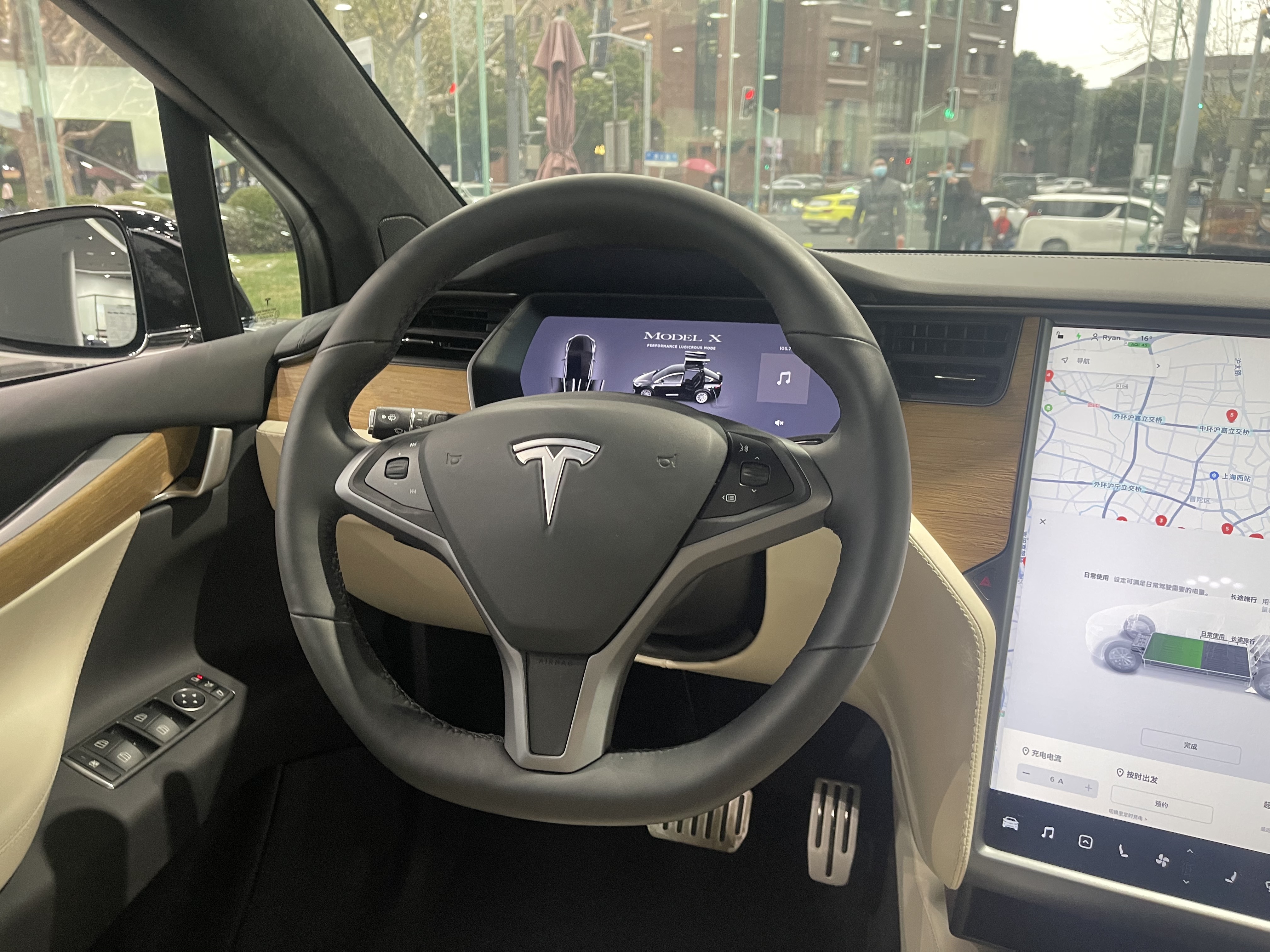 特斯拉鸥翼门三排七座,全新掀背造型特斯拉