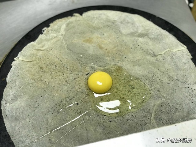 南京最好吃的徐州菜煎饼,徐州当地常见的菜煎饼